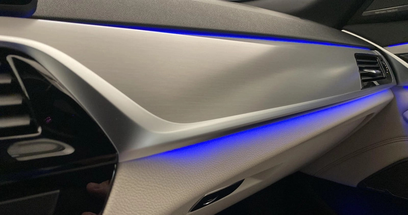BMW Seria 5 cena 209900 przebieg: 31293, rok produkcji 2021 z Mikołów małe 379